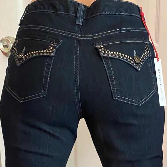 Style and Co Curvy 4 Blue Jeans mid rise - Picture 2 of 9